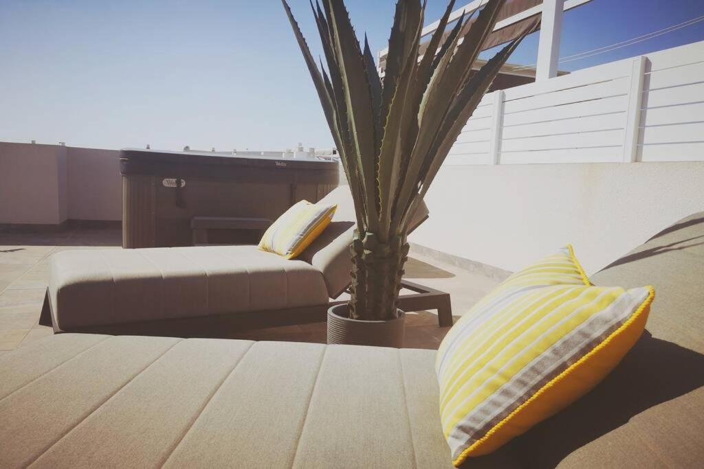 Black Sun. Modern Penthouse In Torrevieja Exteriér fotografie